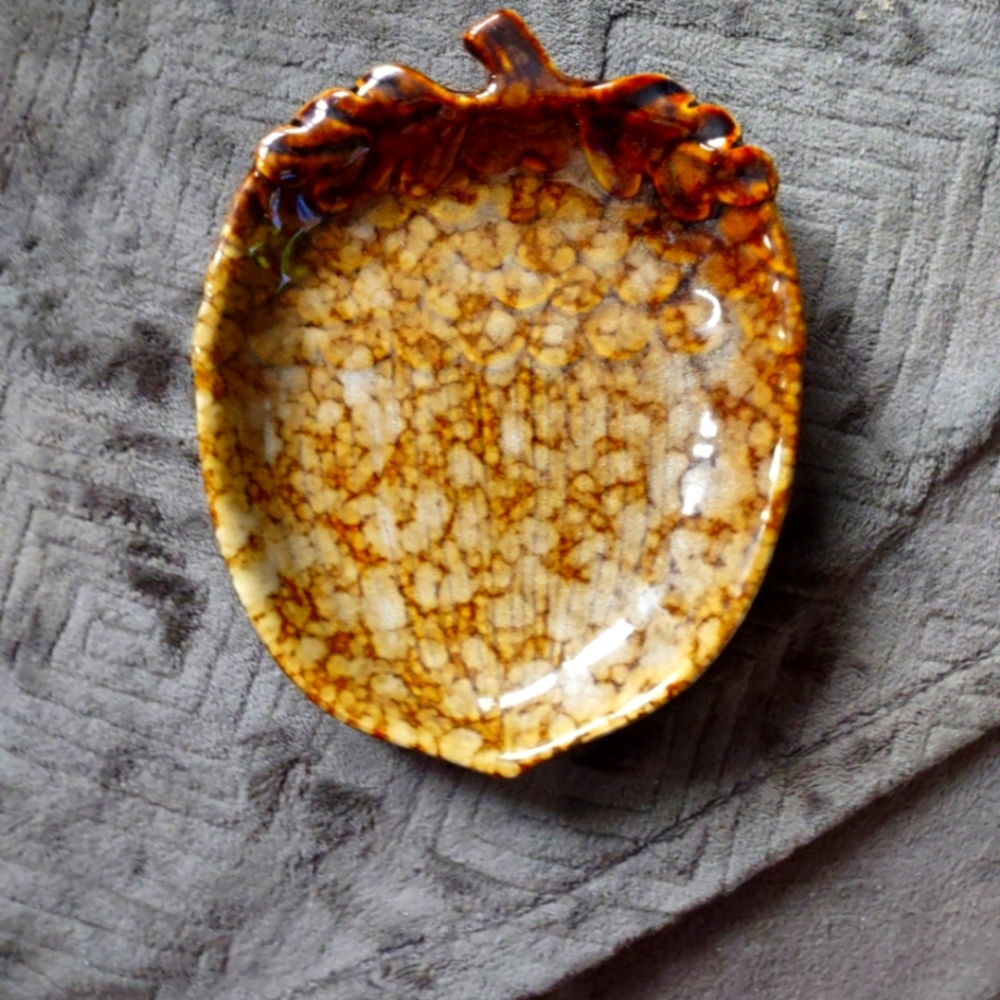 Vintage Acorn Nut plate Bowl